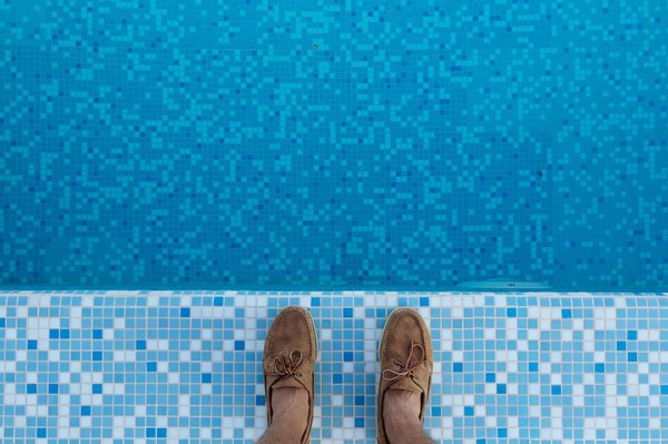 Quels sont les derniers développements en matière de revêtements antibactériens pour piscines ?