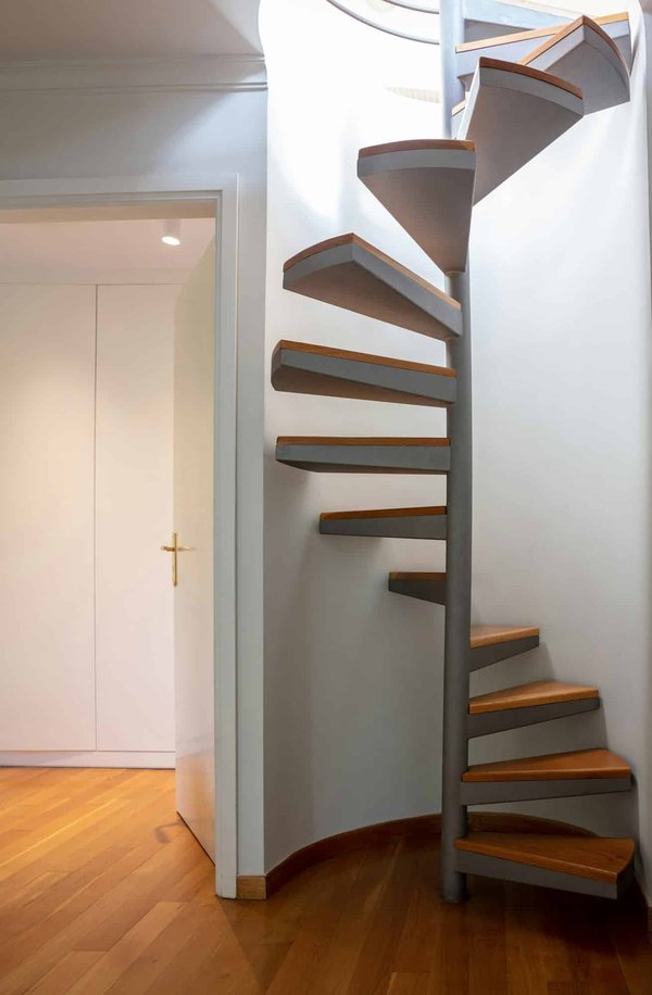 Trouver le bon escalier sur mesure pour votre projet de rénovation
