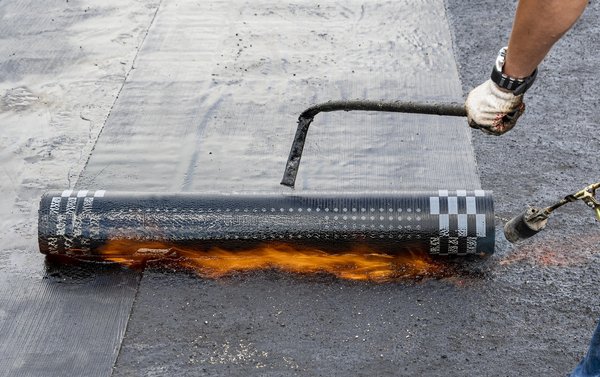 Bande étanchéité toiture : protection optimale contre l'eau